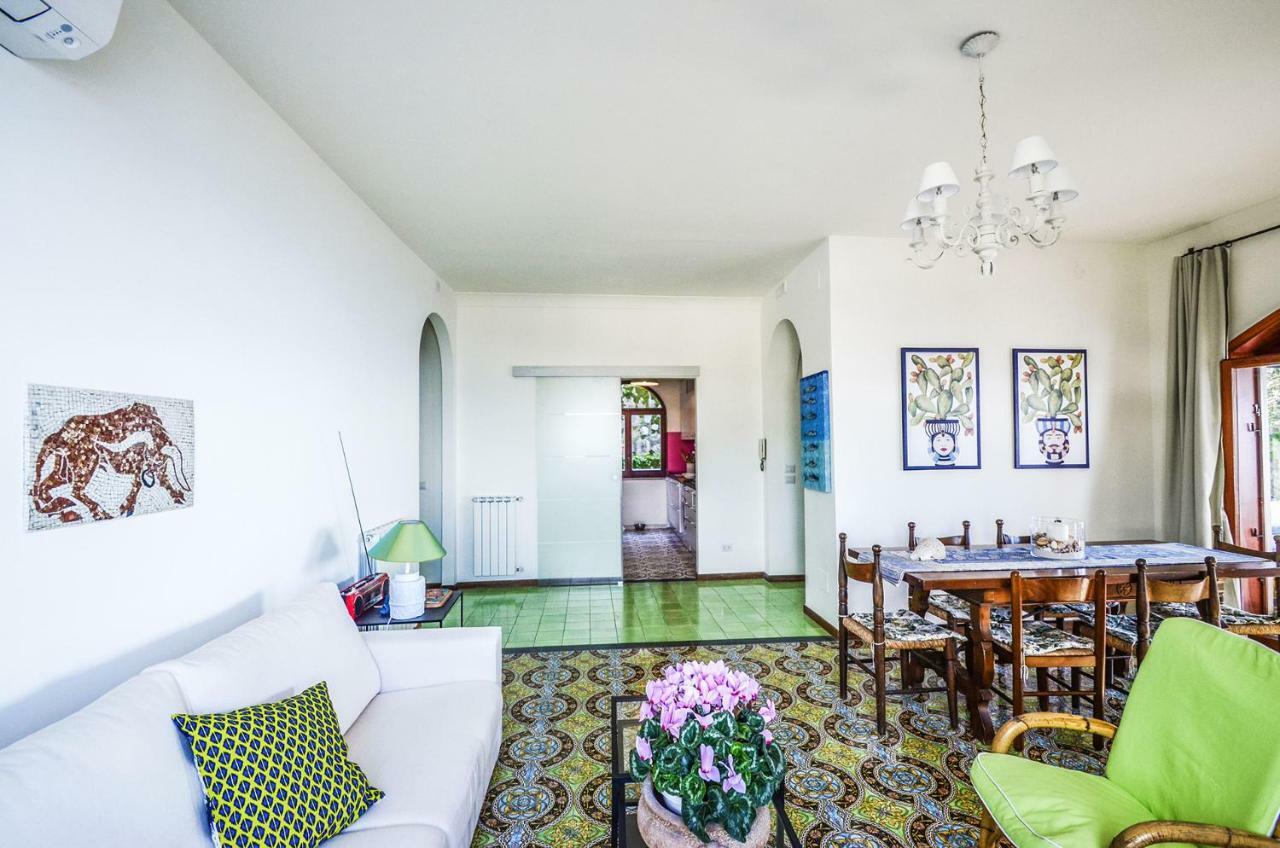 Amore Rentals - Casa Marisa มัสซาลูเบรนเซ ภายนอก รูปภาพ